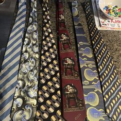 12 Beautiful Mens Ties Like New 