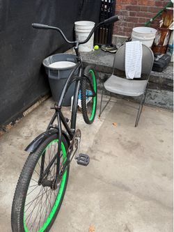 Manila bicycle no seat no brakes