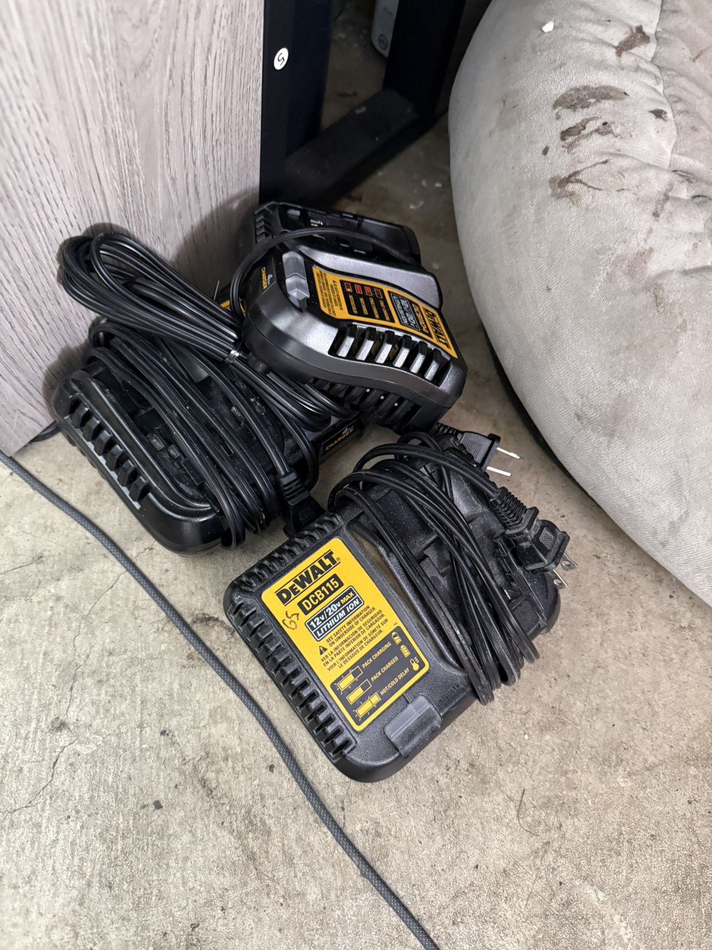 4 New Dewalt Chargers