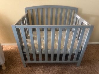 DaVinci Mini Foldable Crib