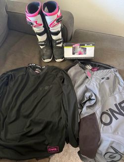 Women’s Dirt bike Gear