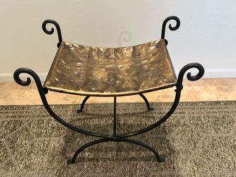 Vanity Seat