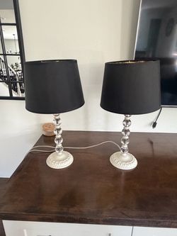 Set of two potter barn table top lamps