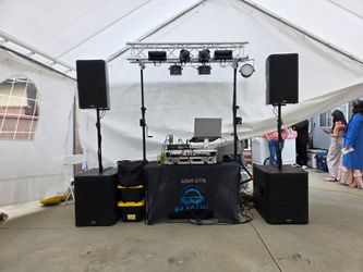 <dj>