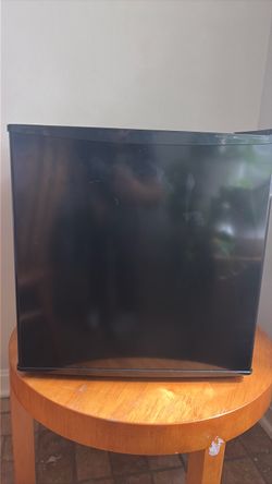 Black mini fridge