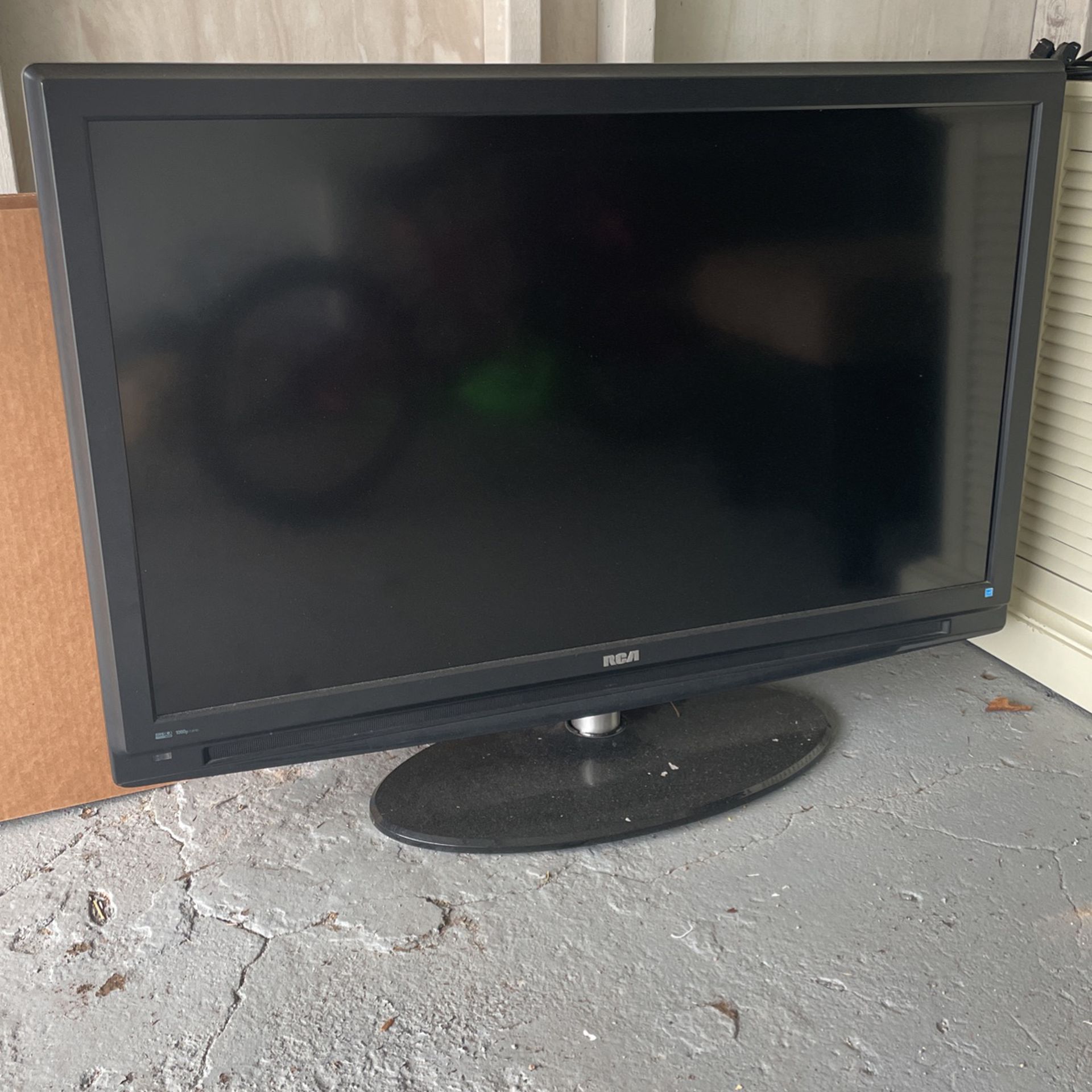 40 inch TV 