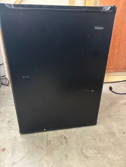 Mini fridge