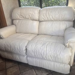 LaZBoy Leather Loveseat - Deeply Discounted Lazy Boy Recliner Sofa