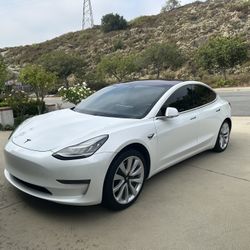2019 Tesla Model 3 Standard Range Plus