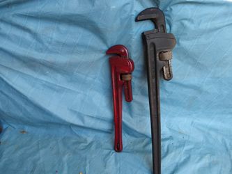 Pipe wrenches