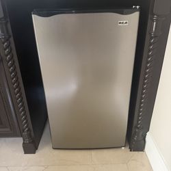 RCA Mini Fridge