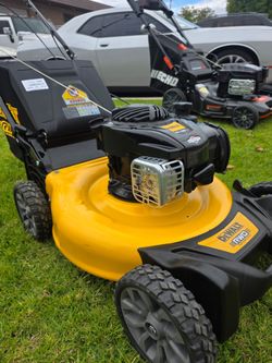DEWALT GAS 21-IN SELF PROPELLED LANW MOWER NEW