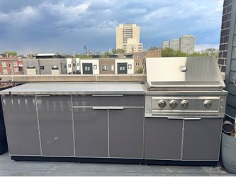 Outdoor Grill/Kitchen