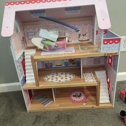 Kid Kraft doll house