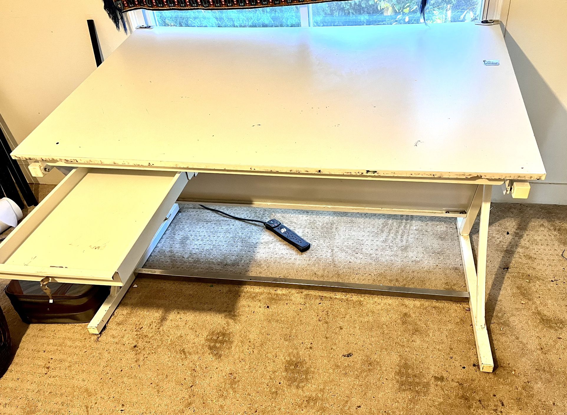 Fold Up Drafting Table. X6 Foot Long for Sale in Portland, OR OfferUp