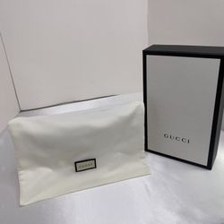 Gucci chain wallet black