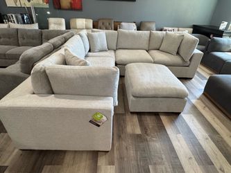 Like new Sectional