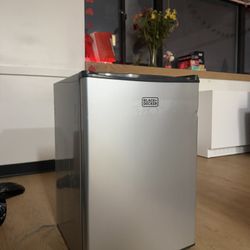 Mini Fridge - Need Gone ASAP