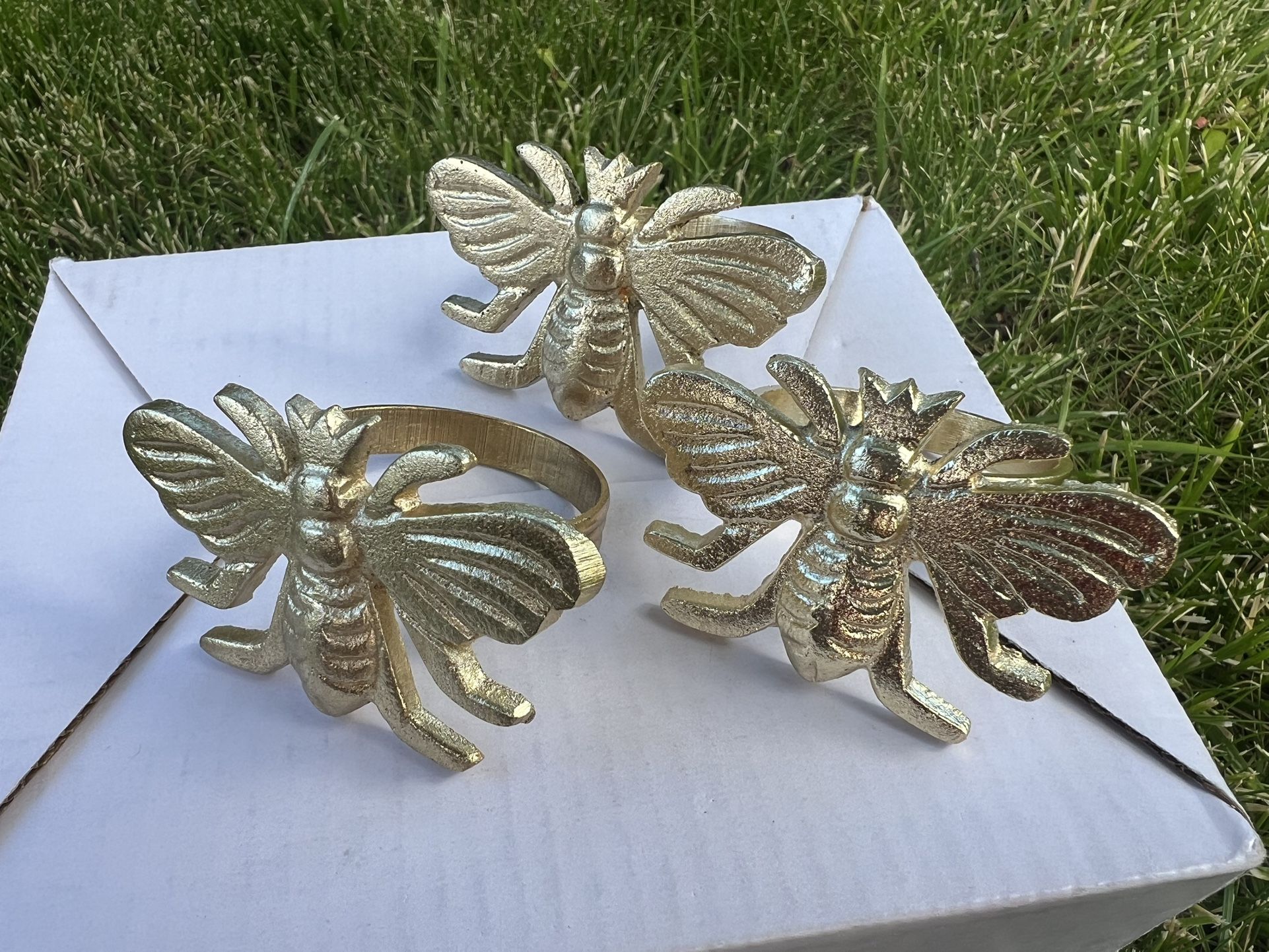 Gold Bee Napkin Rings – Set of 55