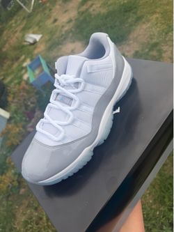 Jordan 11 retro low cement grey