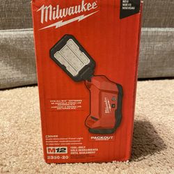 Milwaukee M12 Flood Light Packout 2350-20