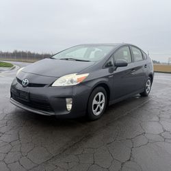 2014 Toyota Prius - Clean Title 