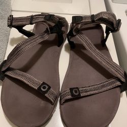 LADIES …XEROSHOES…Size 7
