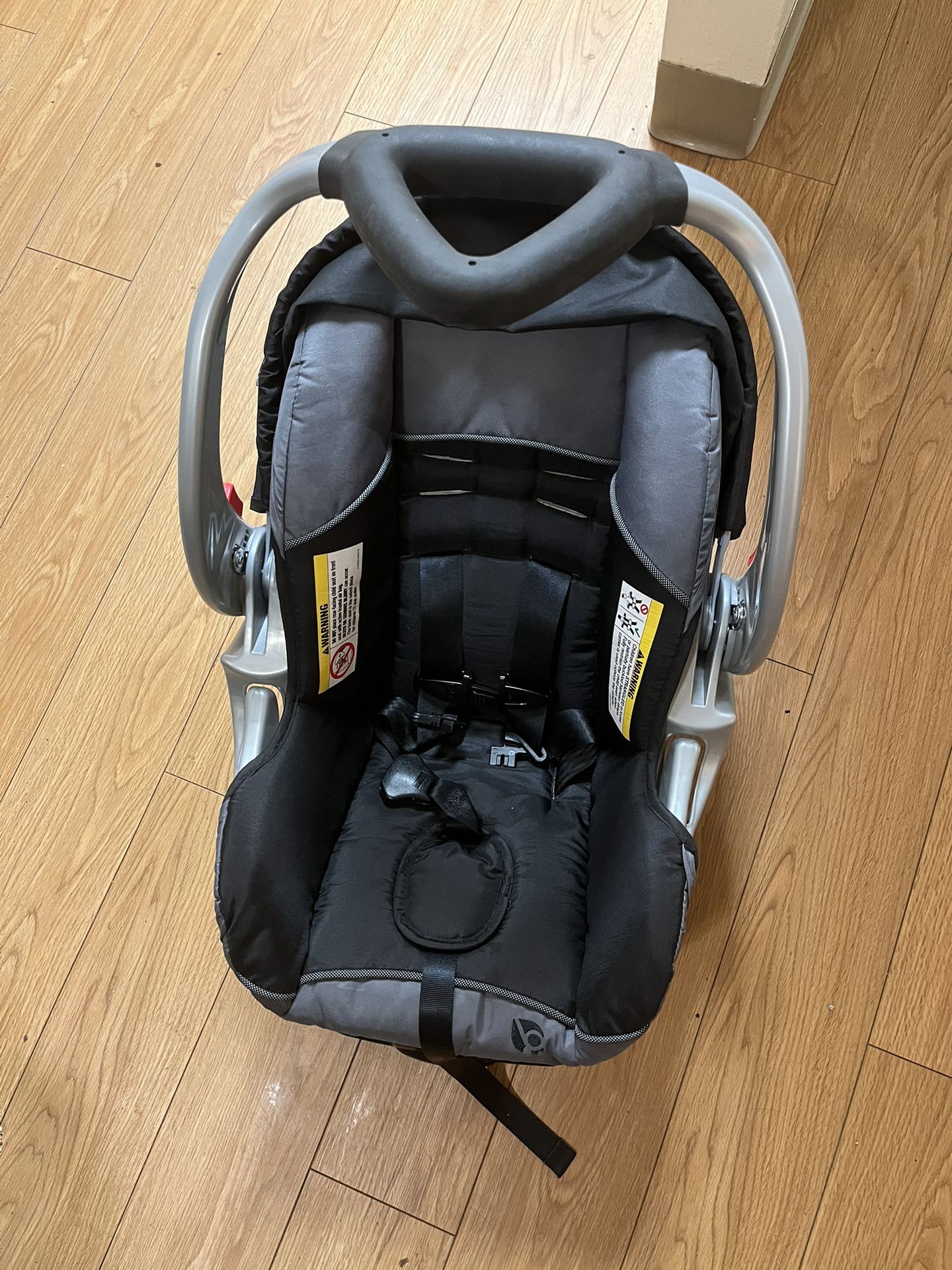 Babytrend Forward/rear Facing Car Seat