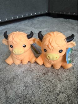 SQUISHY HIGHLAND COW