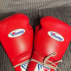 Winning gloves