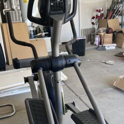 Elliptical - NordicTrack CX1000