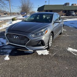 2018 Hyundai Sonata · SE Sedan 4D