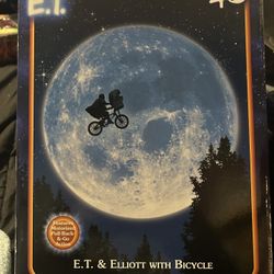 NECA 40th Anniversary E.T. & Elliott With Motorized Pull-Back & Go Action Bicycle