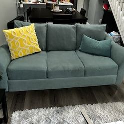 Beautiful 3 Seat Sofa 