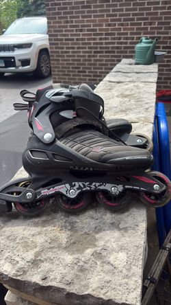 Women's roller blades