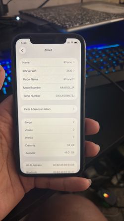 64GB iPhone 11 UNLOCKED comes w Case wallet
