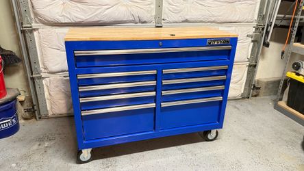 Yukon 9 drawer rolling tool chest and work bench