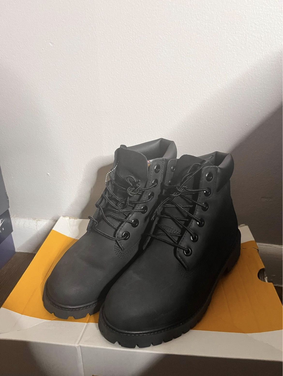 brand new tim’s i got them for 165 size 6.5 selling for 130 