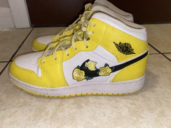 (GS) Air Jordan 1 Mid SE 'Rose Patch - Dynamic Yellow