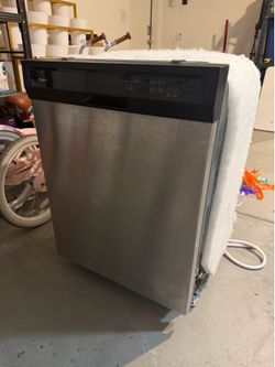 Whirlpool 24-Inch Front-Control Dishwasher