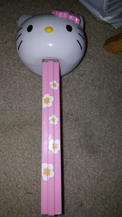 Giant Hello Kitty pee