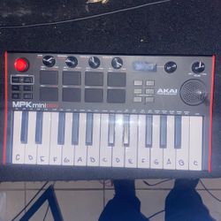 Akai MPK Mini Play (mk3)