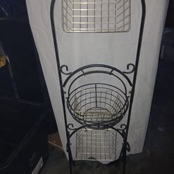 3 Basket Stand