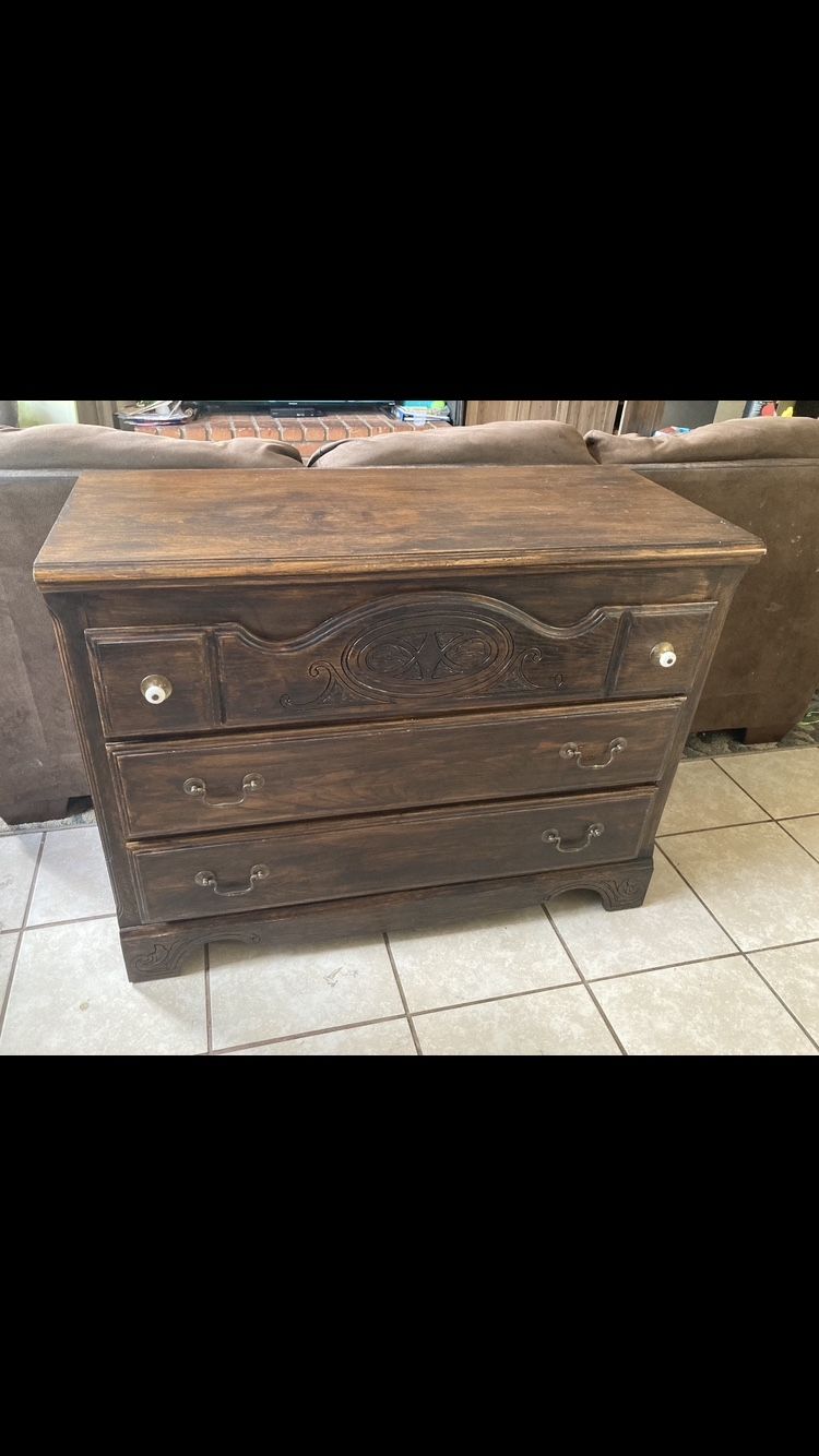 Dresser