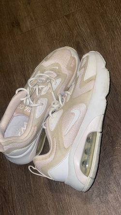 Women’s air maxes size 8