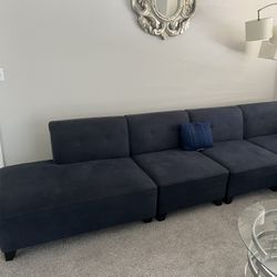 Sectional couch 