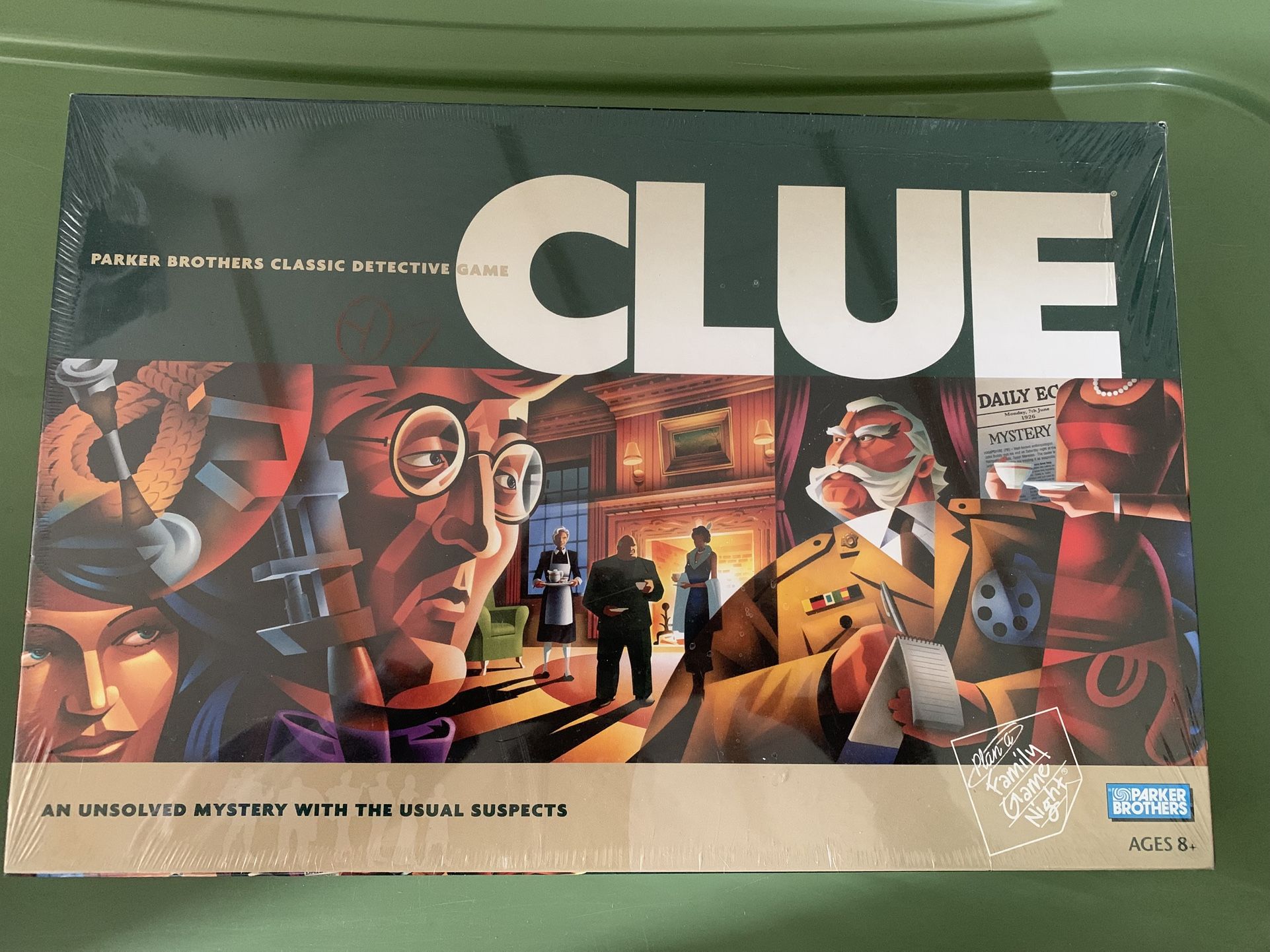 Vintage 2002 Parker Brothers Clue Board Game