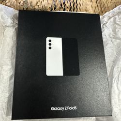 Samsung Galaxy Fold 5 Unlocked White