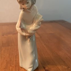 LLADRO Girl With Rooster