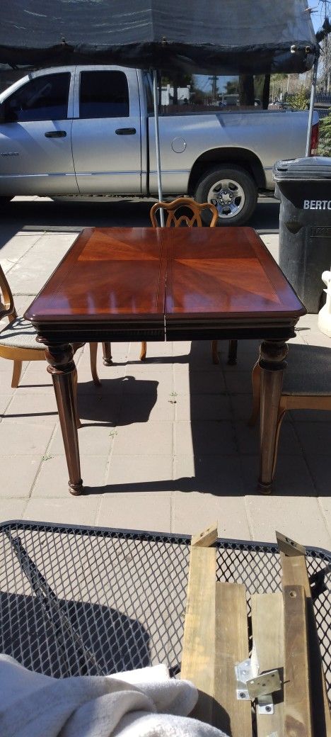 Table & 3 Chair Set